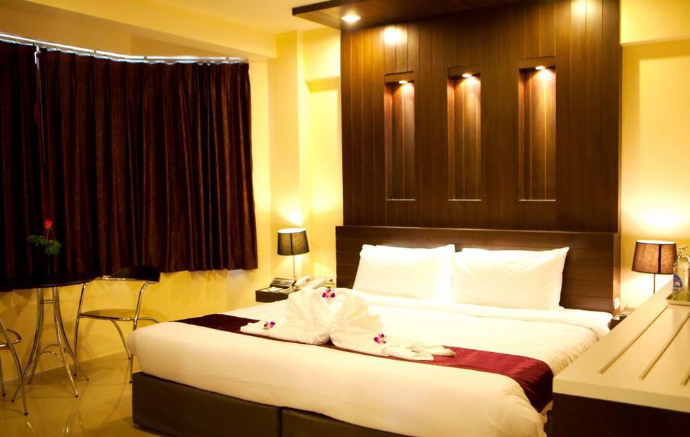 Sun City Pattaya Hotel Exterior foto