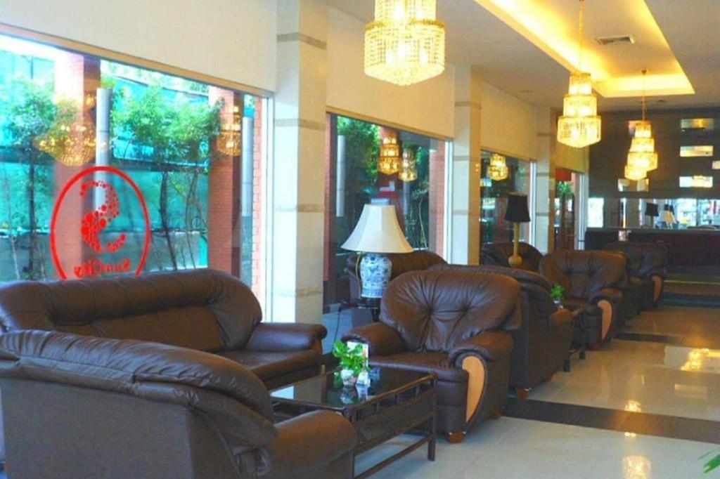 Sun City Pattaya Hotel Exterior foto