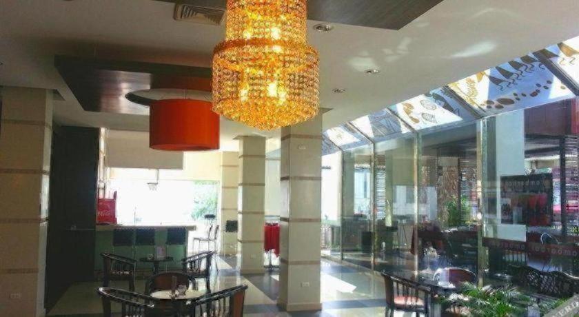 Sun City Pattaya Hotel Exterior foto