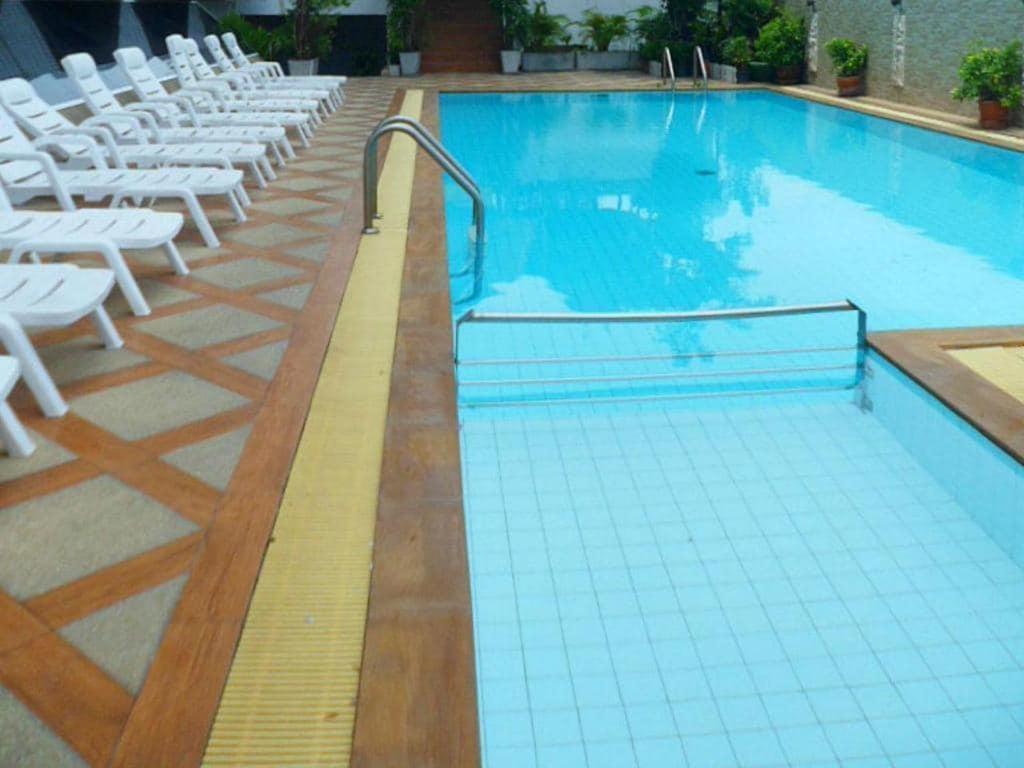Sun City Pattaya Hotel Exterior foto