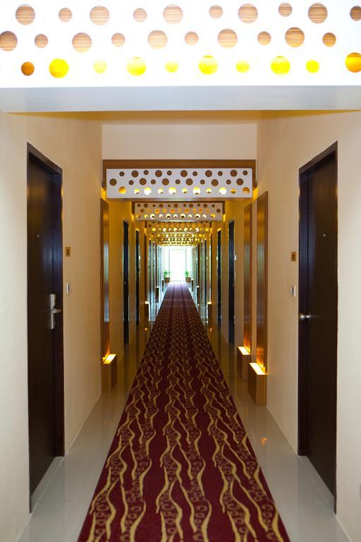Sun City Pattaya Hotel Exterior foto